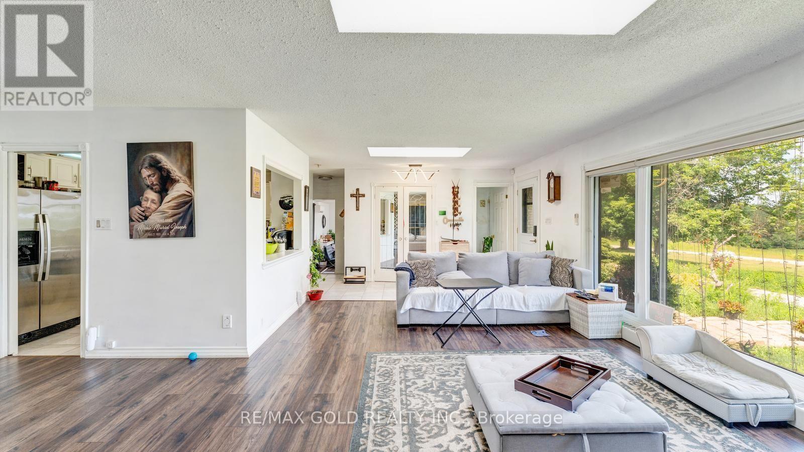 4680 PENETANGUISHENE ROAD - 11