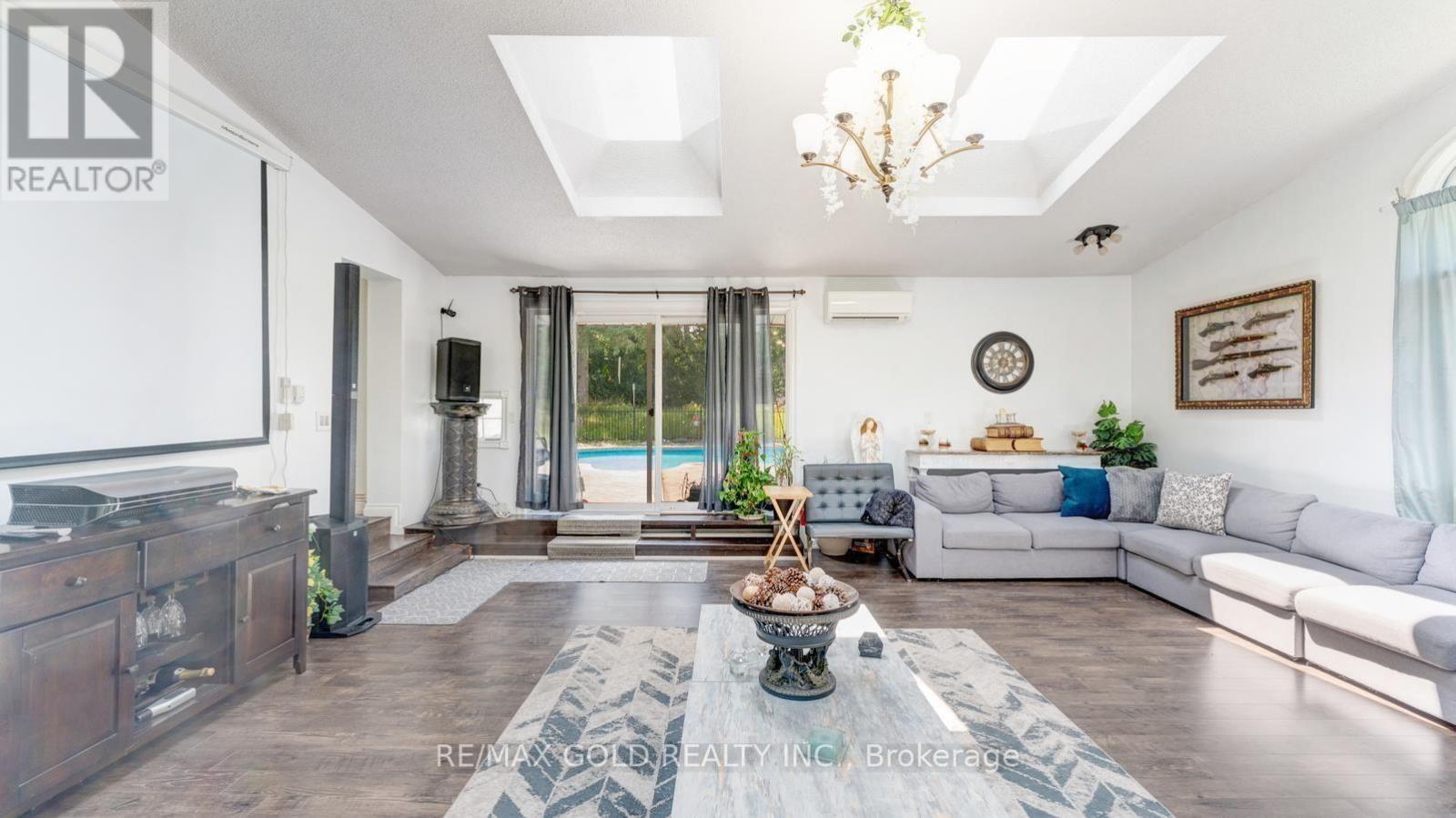 4680 PENETANGUISHENE ROAD - 24