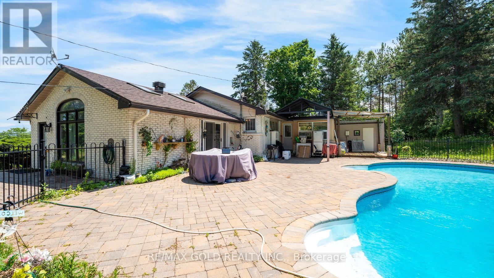 4680 PENETANGUISHENE ROAD - 48