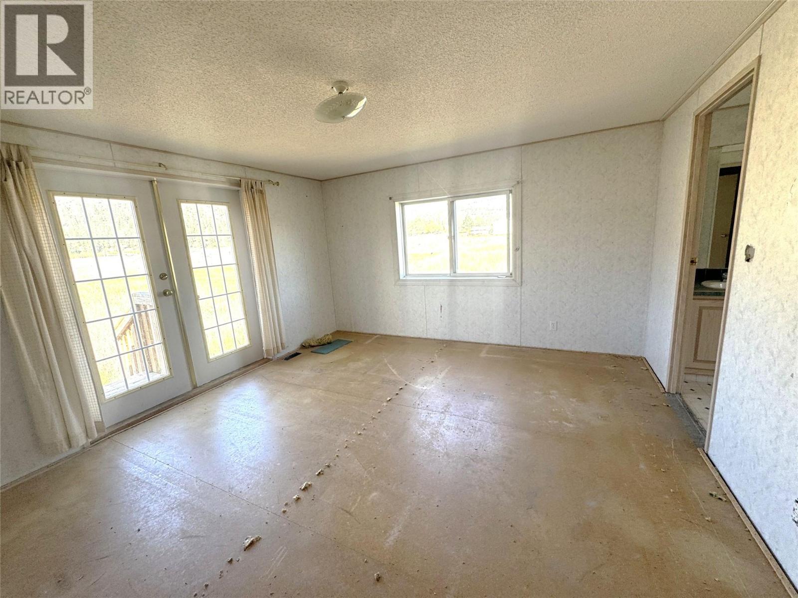 261 + 297 Jones Way Road - 32