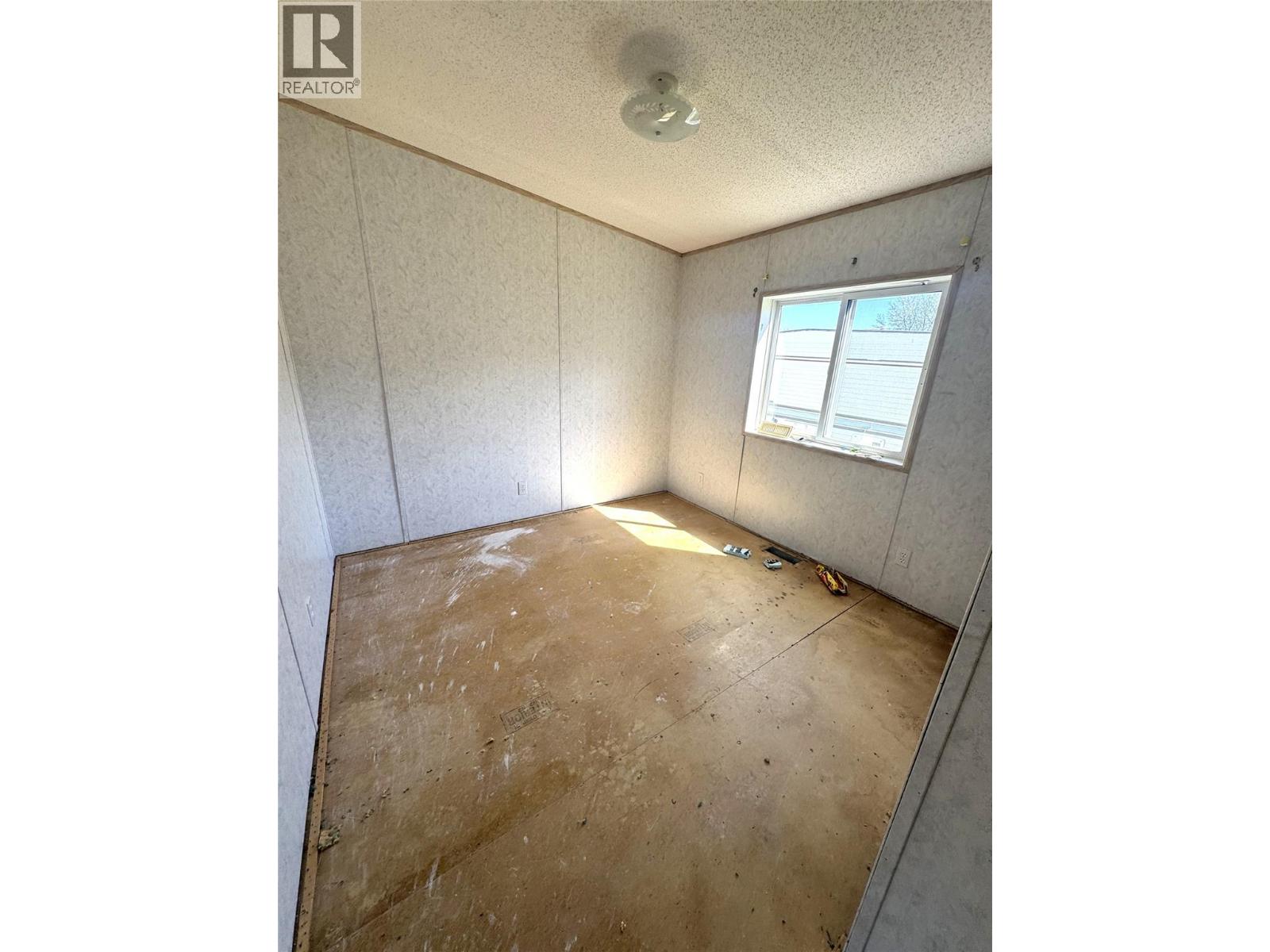 261 + 297 Jones Way Road - 40