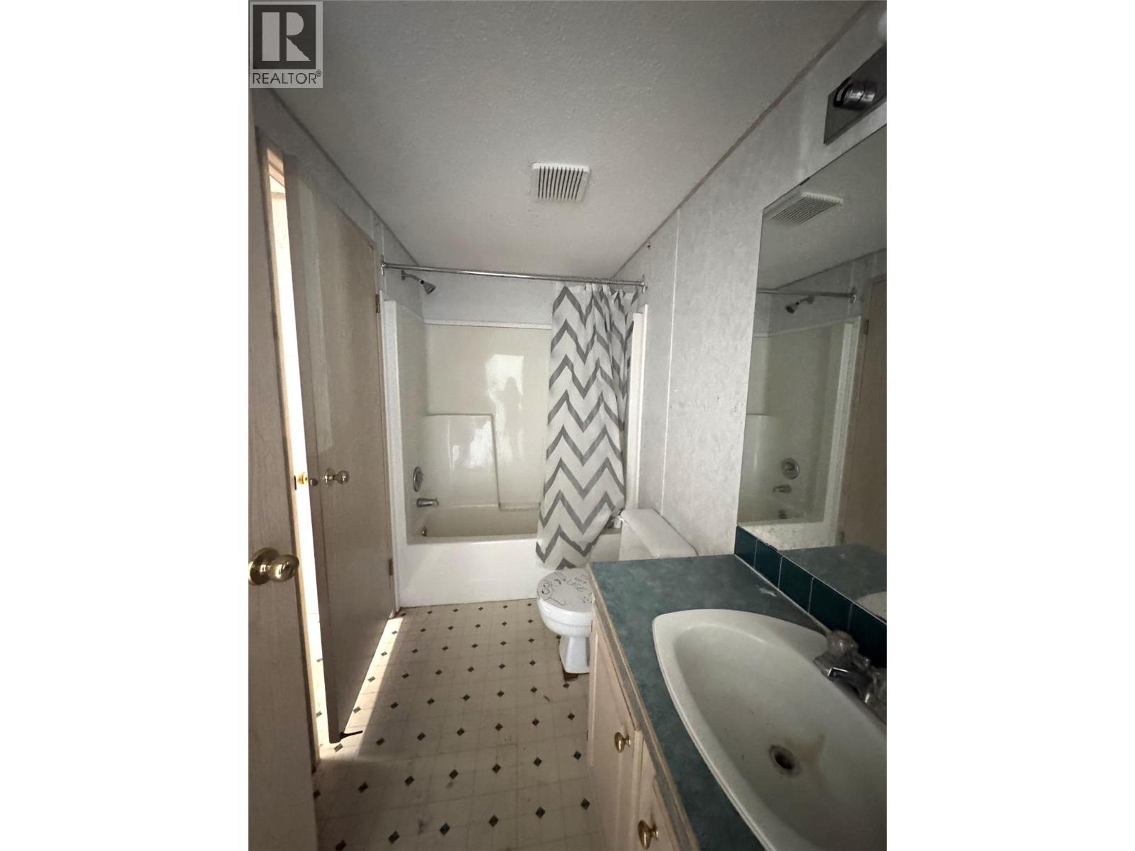 261 + 297 Jones Way Road - 31