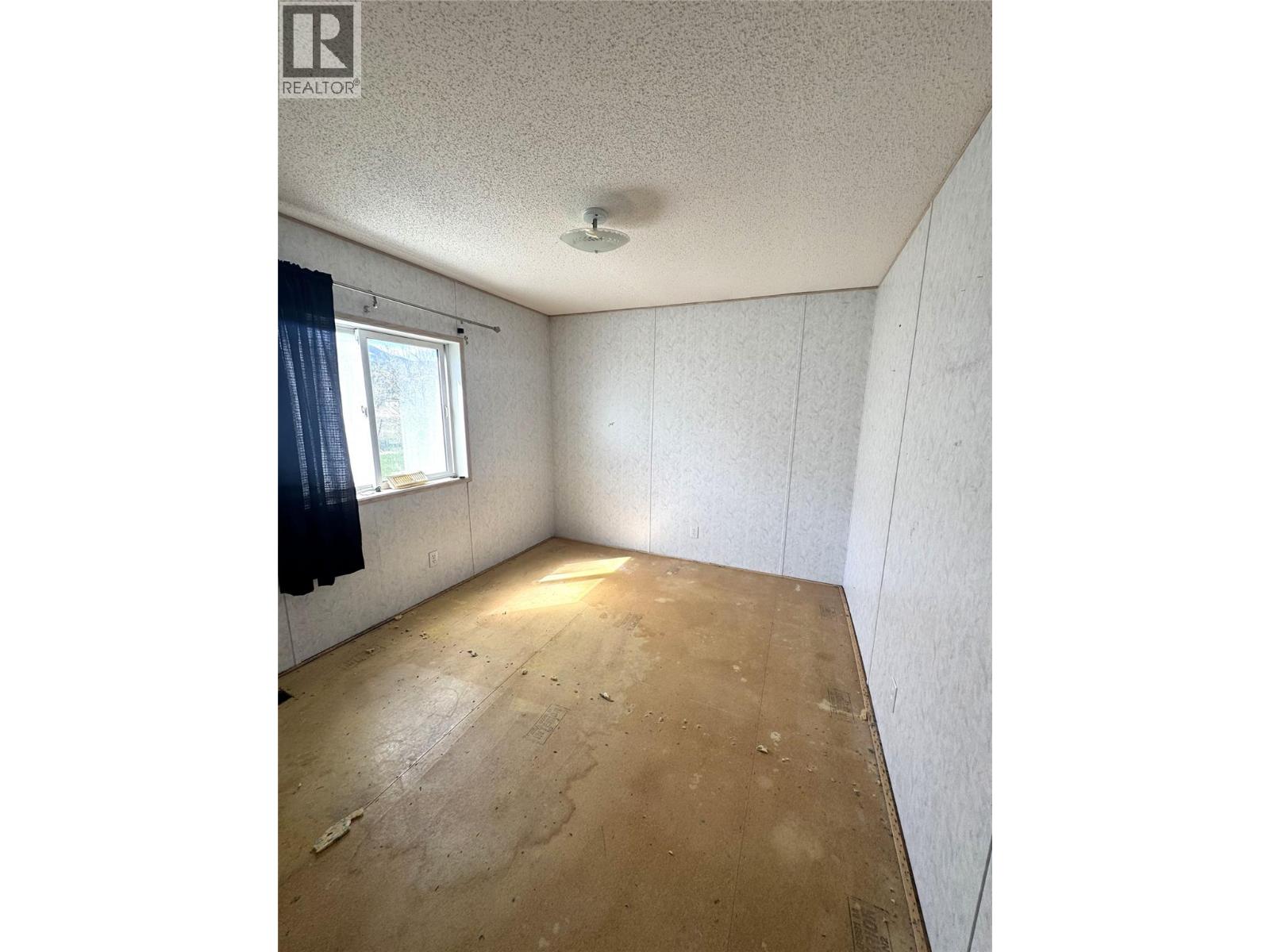 261 + 297 Jones Way Road - 39