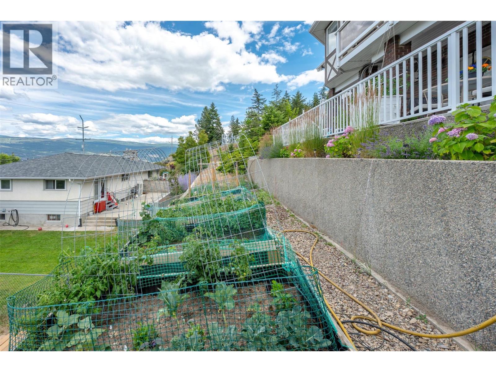 8188 Milne Road, Summerland