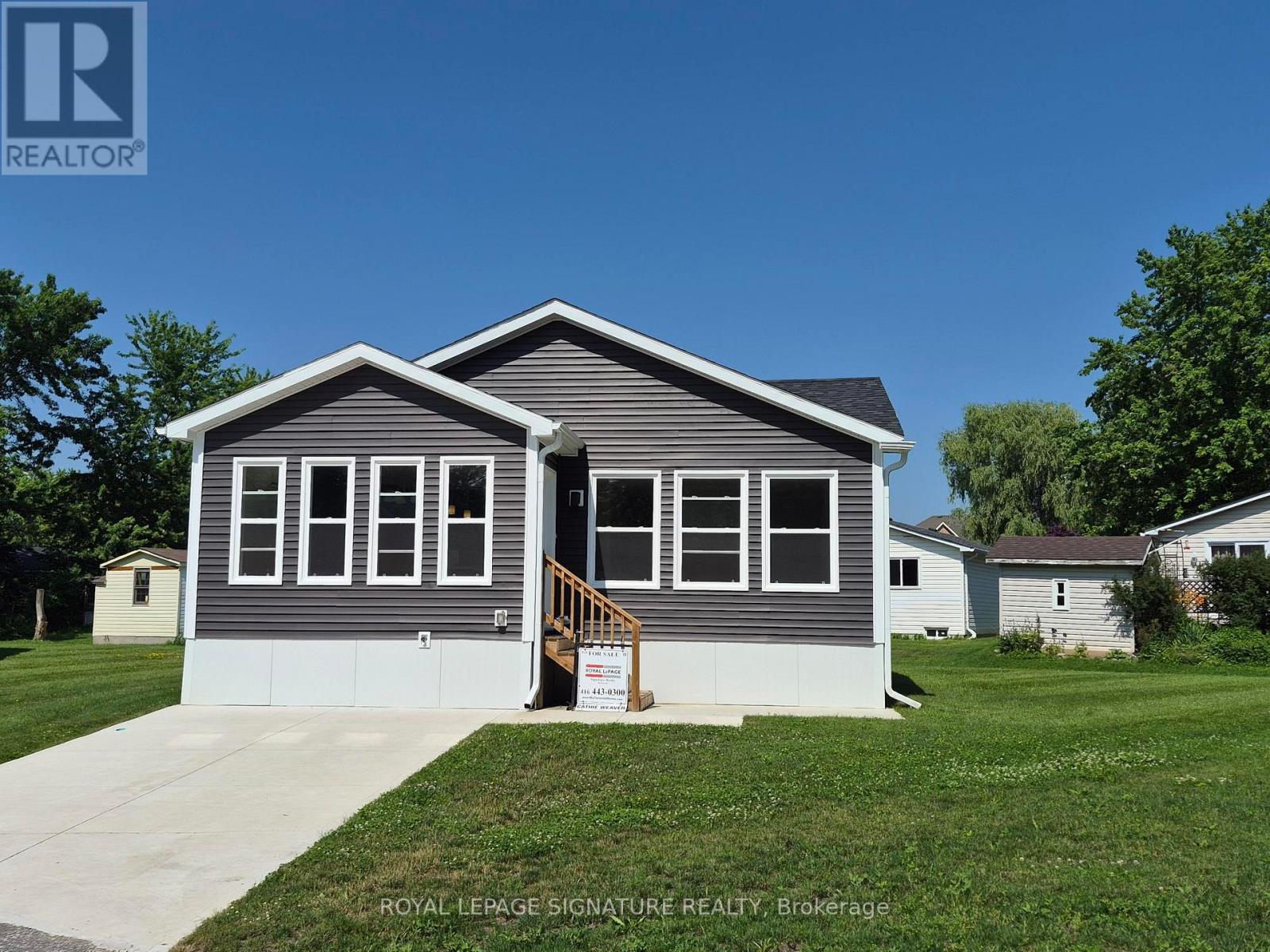 18 BRIAR WOOD PLACE - 2