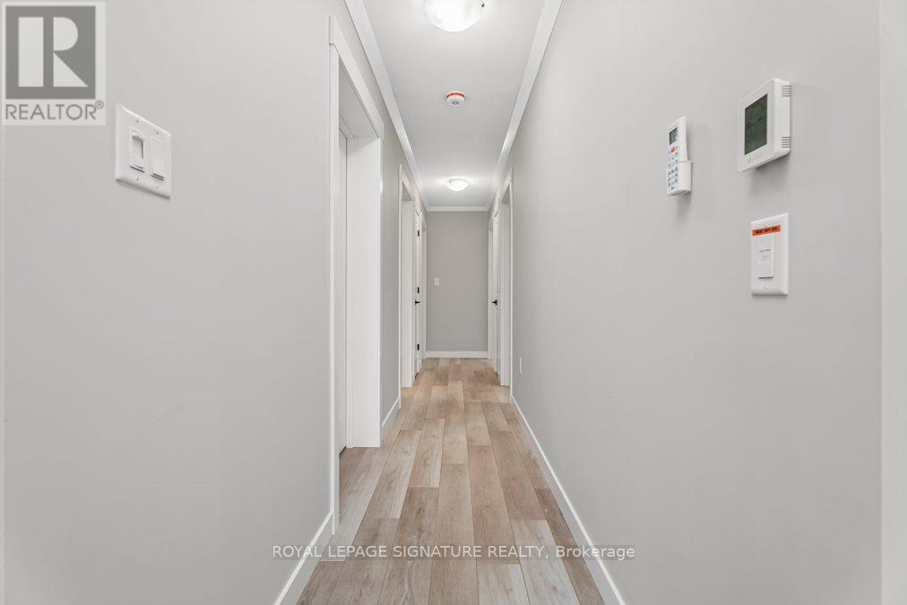 18 BRIAR WOOD PLACE - 24