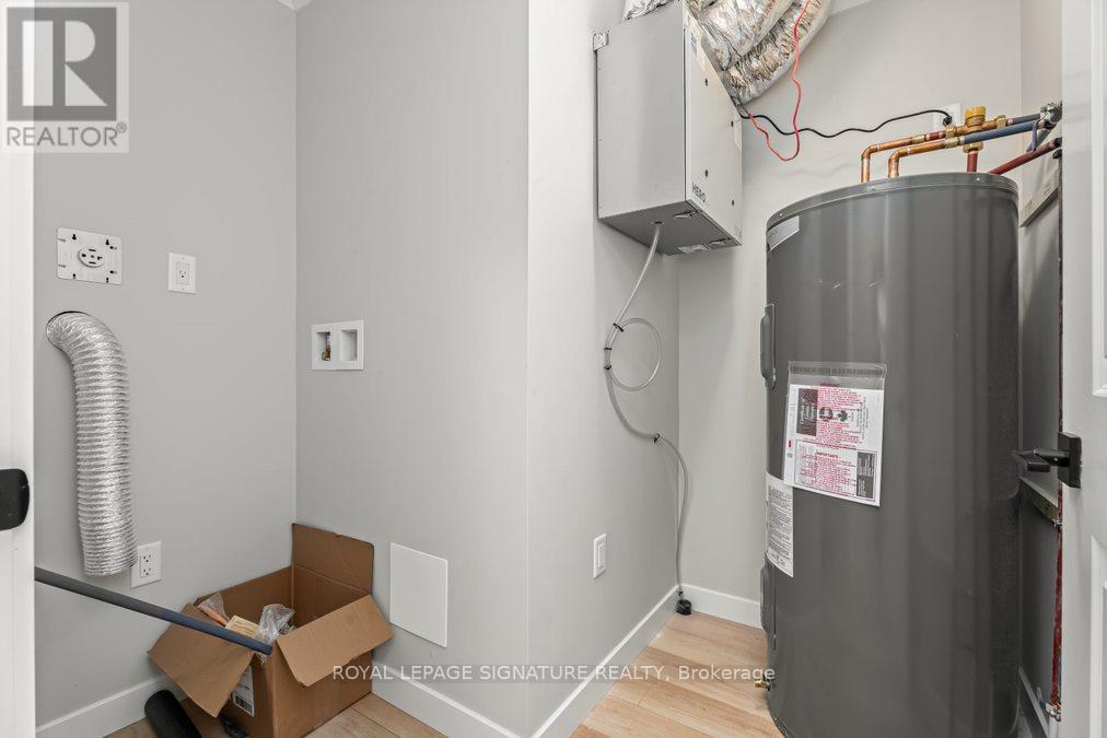 18 BRIAR WOOD PLACE - 32