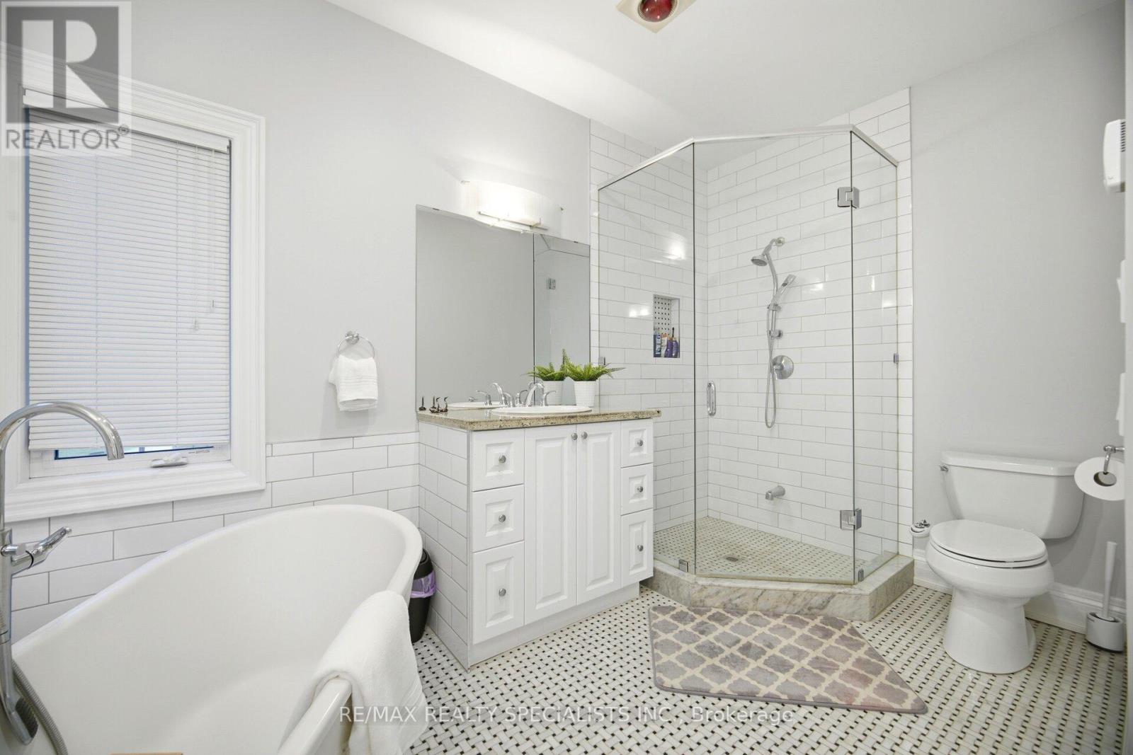 10 VALLEY HILL DRIVE - 24