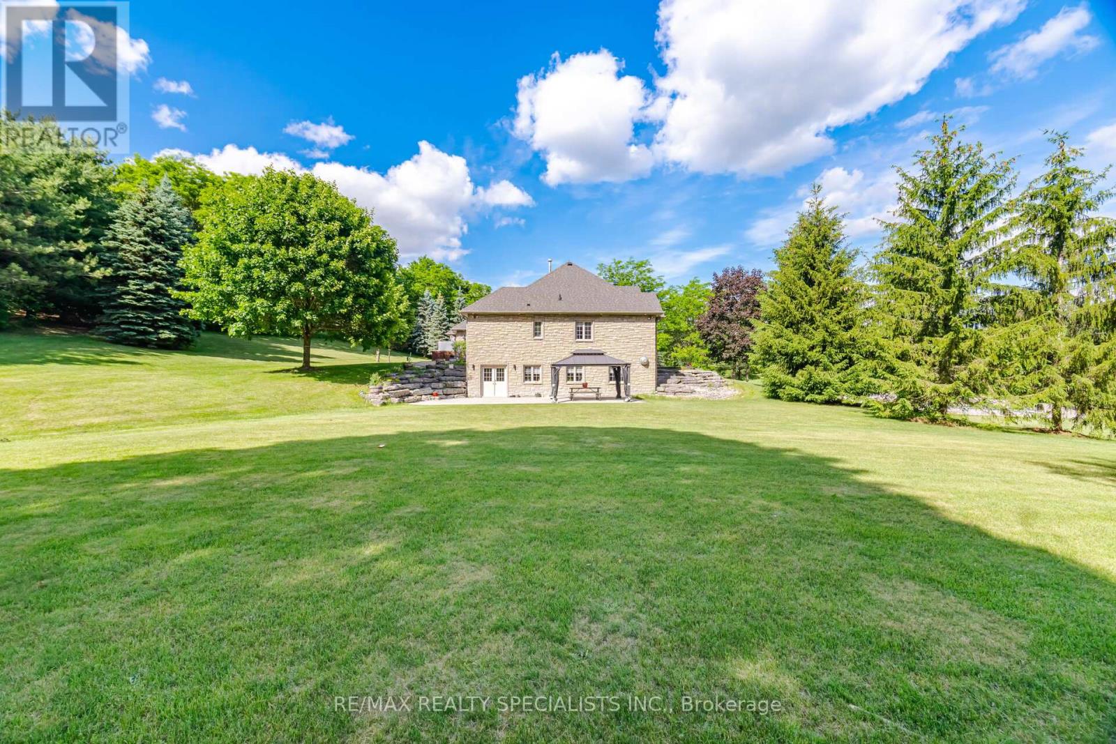10 VALLEY HILL DRIVE - 41