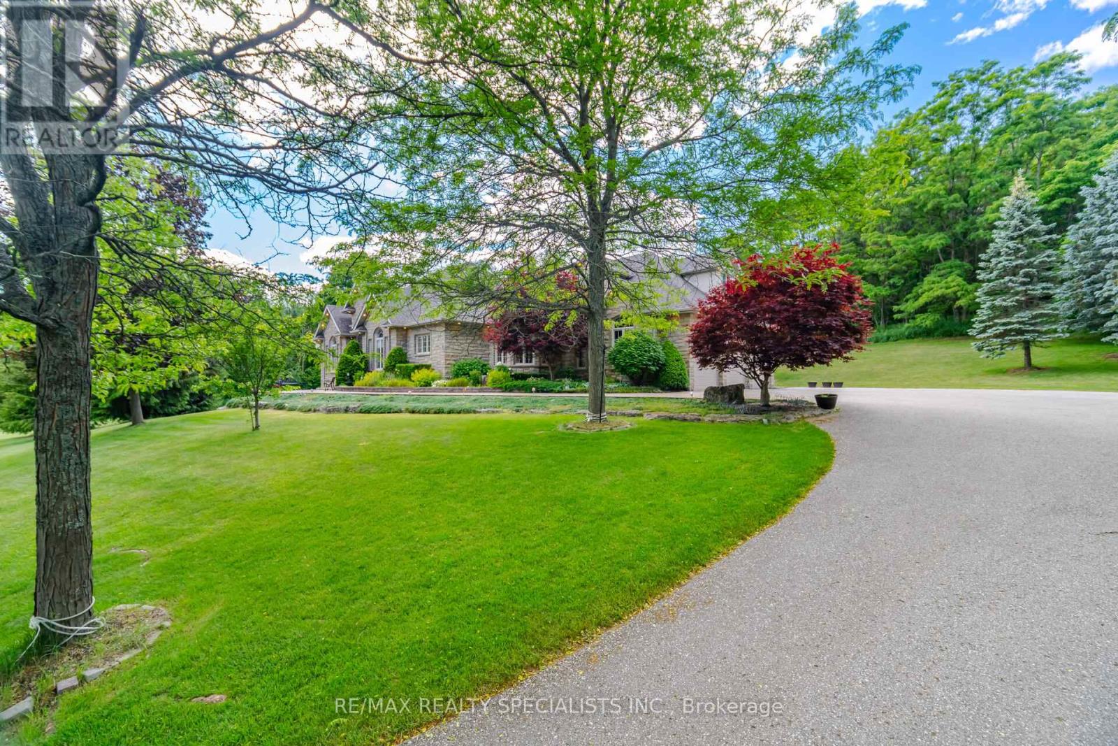 10 VALLEY HILL DRIVE - 5