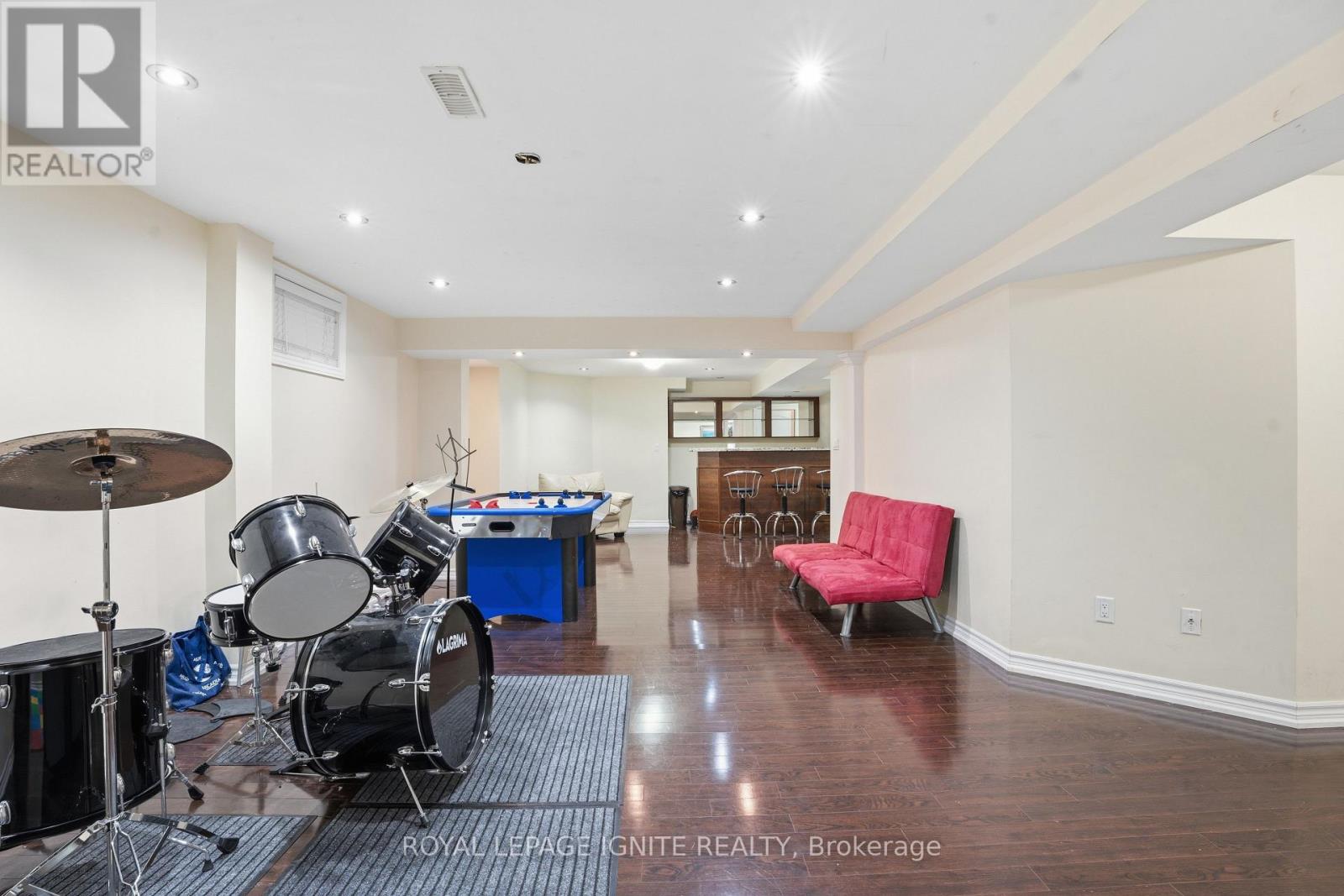 36 VALLEYRIDGE CRESCENT - 28