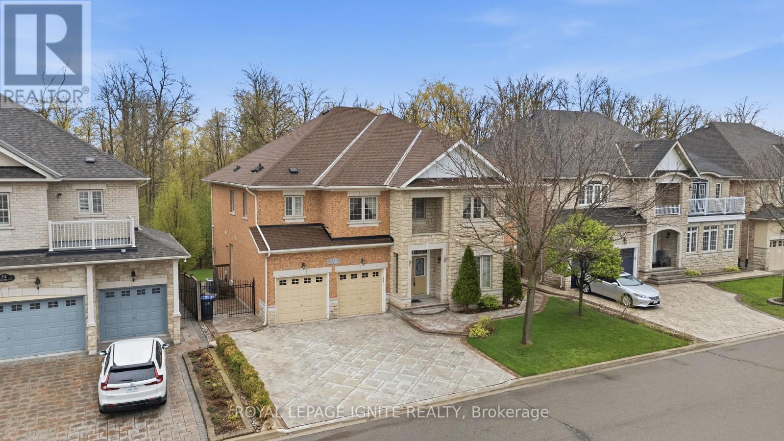 36 VALLEYRIDGE CRESCENT - 39