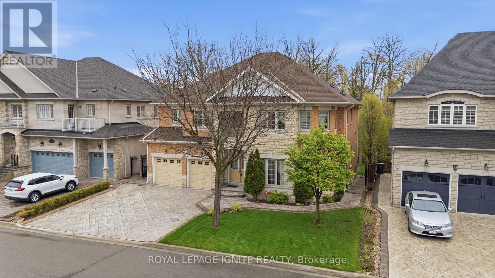 36 VALLEYRIDGE CRESCENT - 40