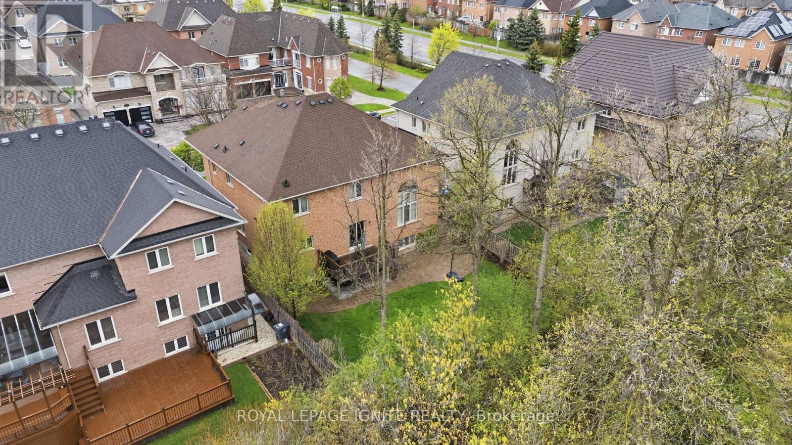 36 VALLEYRIDGE CRESCENT - 41