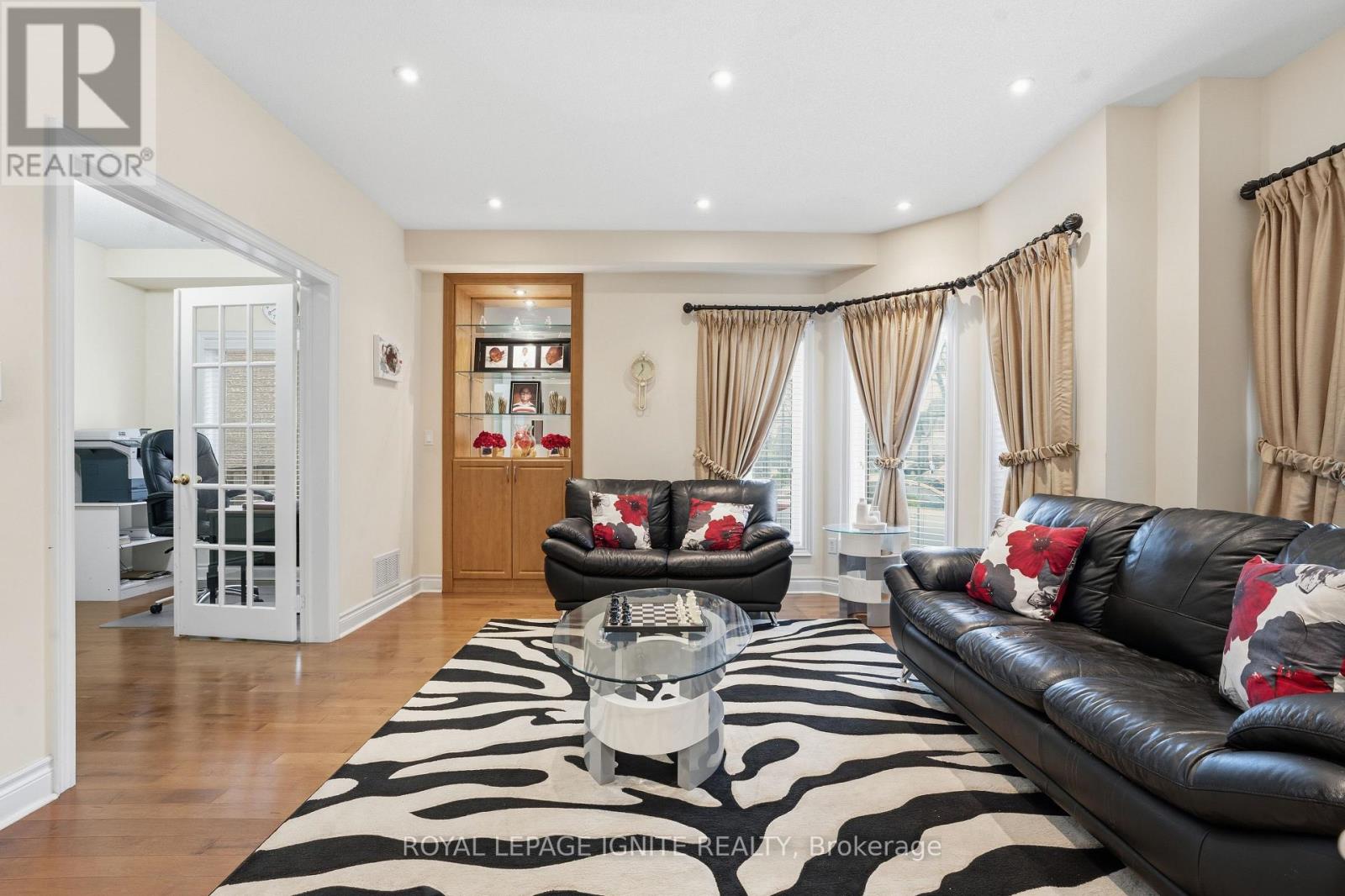 36 VALLEYRIDGE CRESCENT - 6