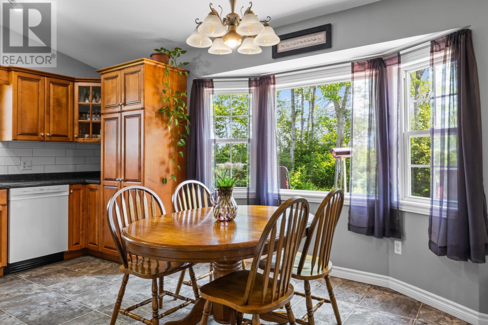 455 Drummond Road - 10
