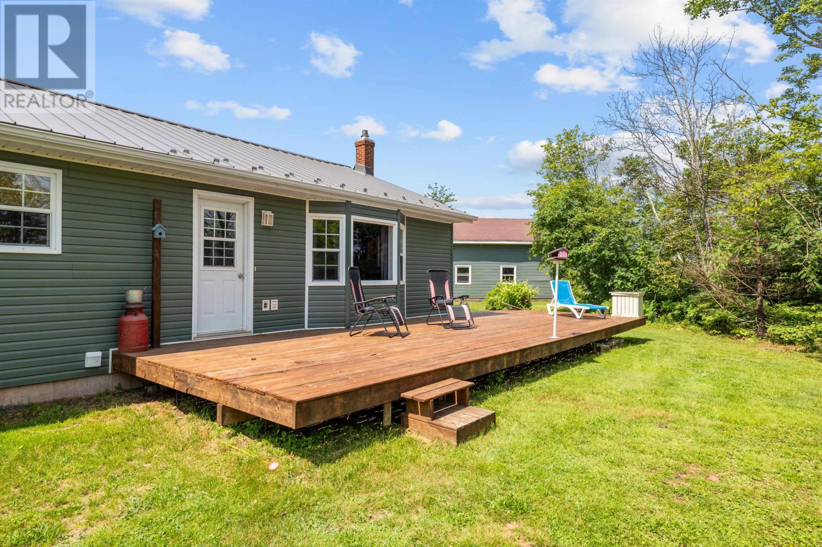 455 Drummond Road - 14