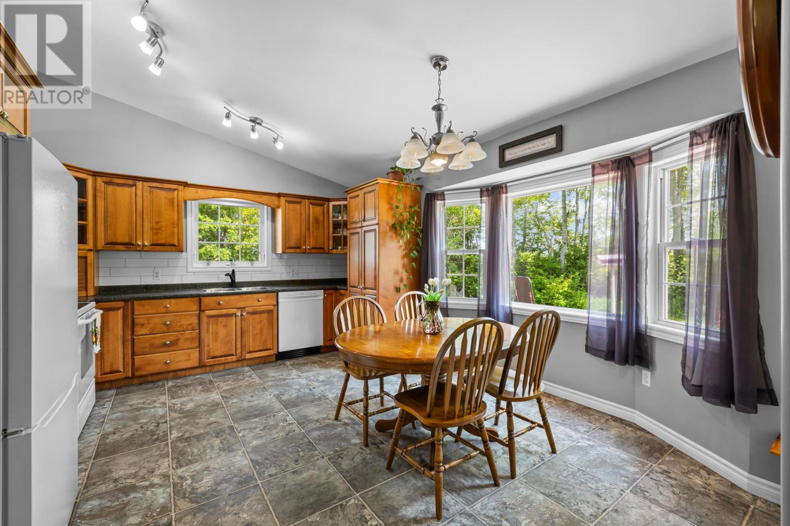 455 Drummond Road - 7