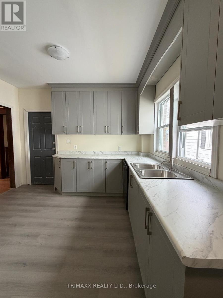 43 DACOTAH STREET - 12