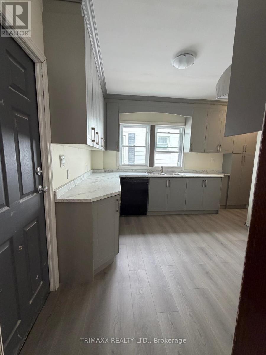 43 DACOTAH STREET - 16