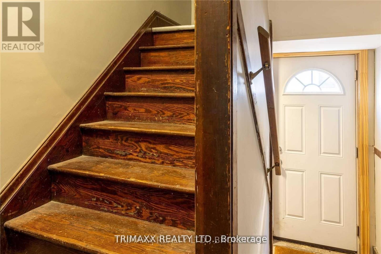 43 DACOTAH STREET - 17