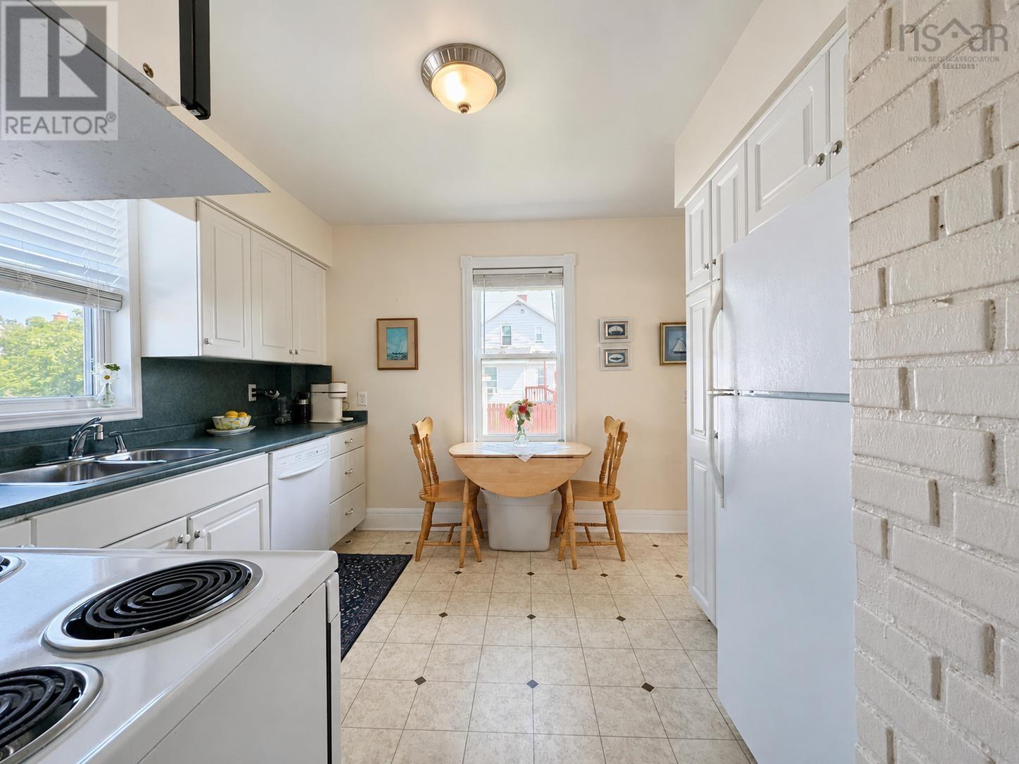 308 St. Peters Road - 10