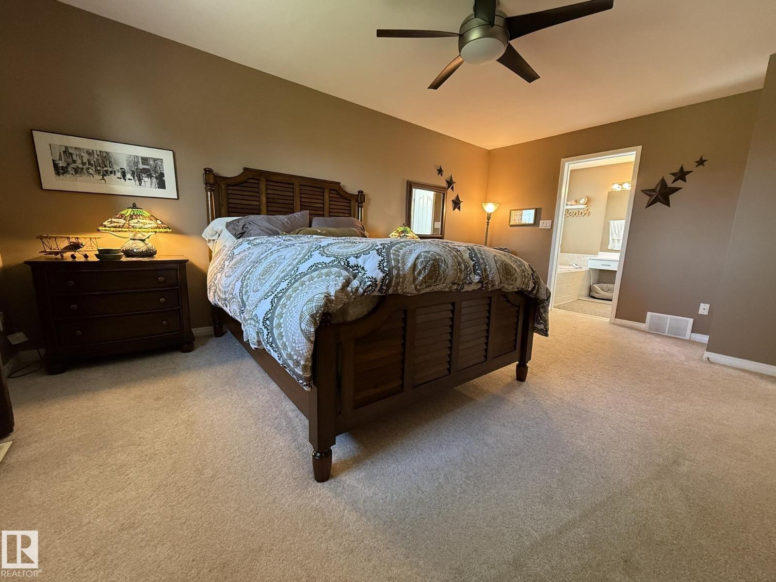 5604 57 AV - Image 33
