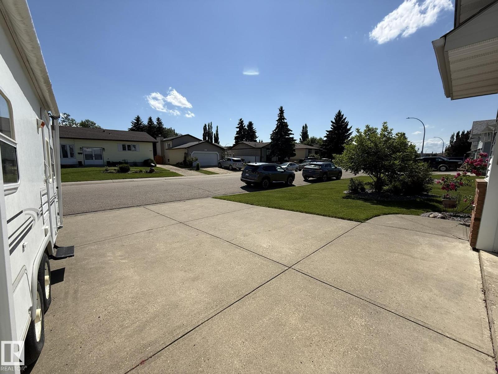 5604 57 AV - Image 55