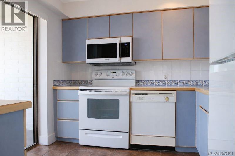 #704 33 Mt. Benson St - 4