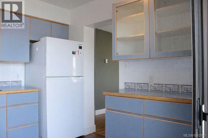 #704 33 Mt. Benson St - 7