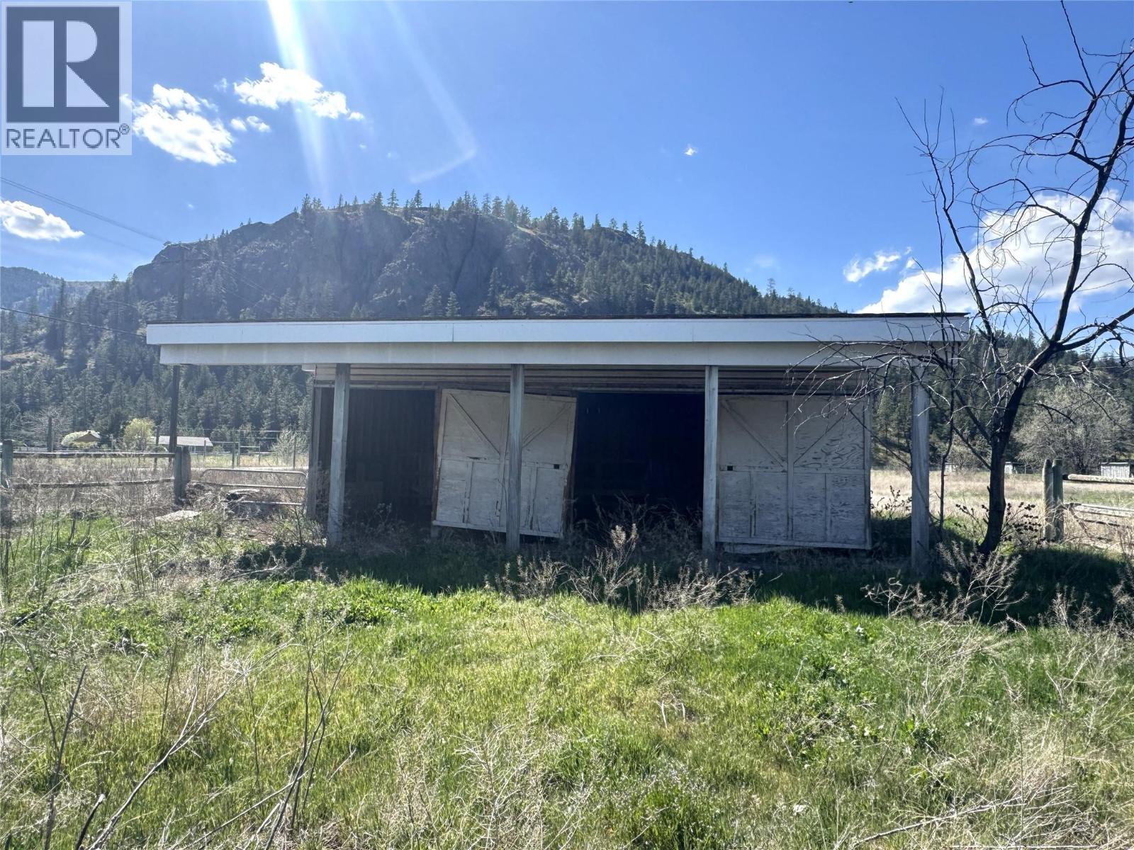  261 + 297 Jones Way Road, Oliver