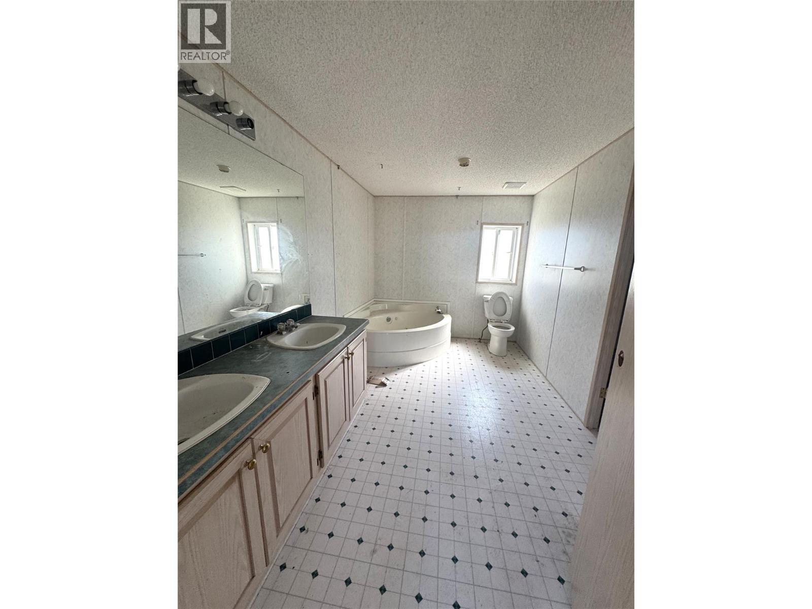  261 + 297 Jones Way Road, Oliver