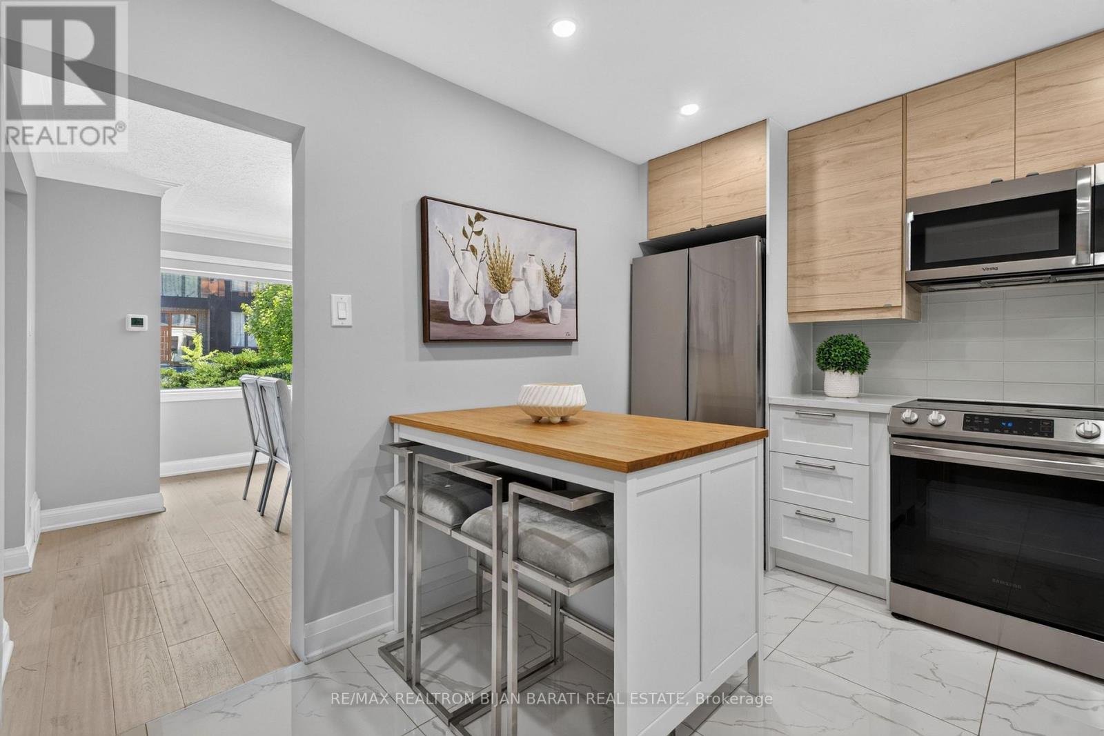 42 FRANKLIN AVENUE - 14