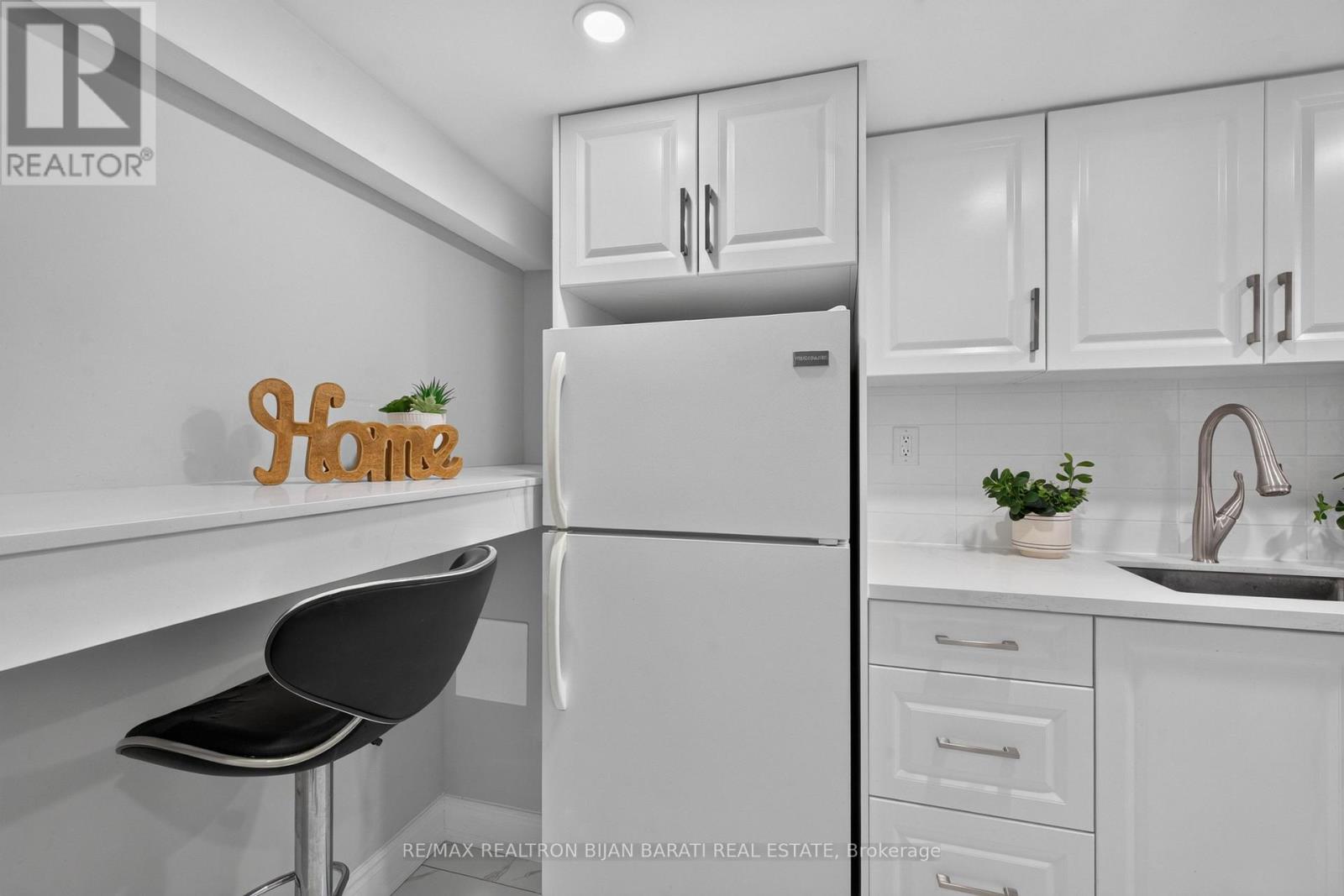 42 FRANKLIN AVENUE - 35