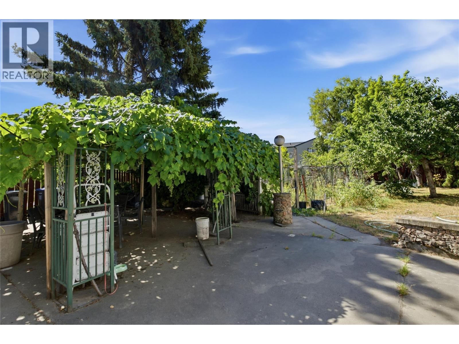 766 Coopland Crescent - 11