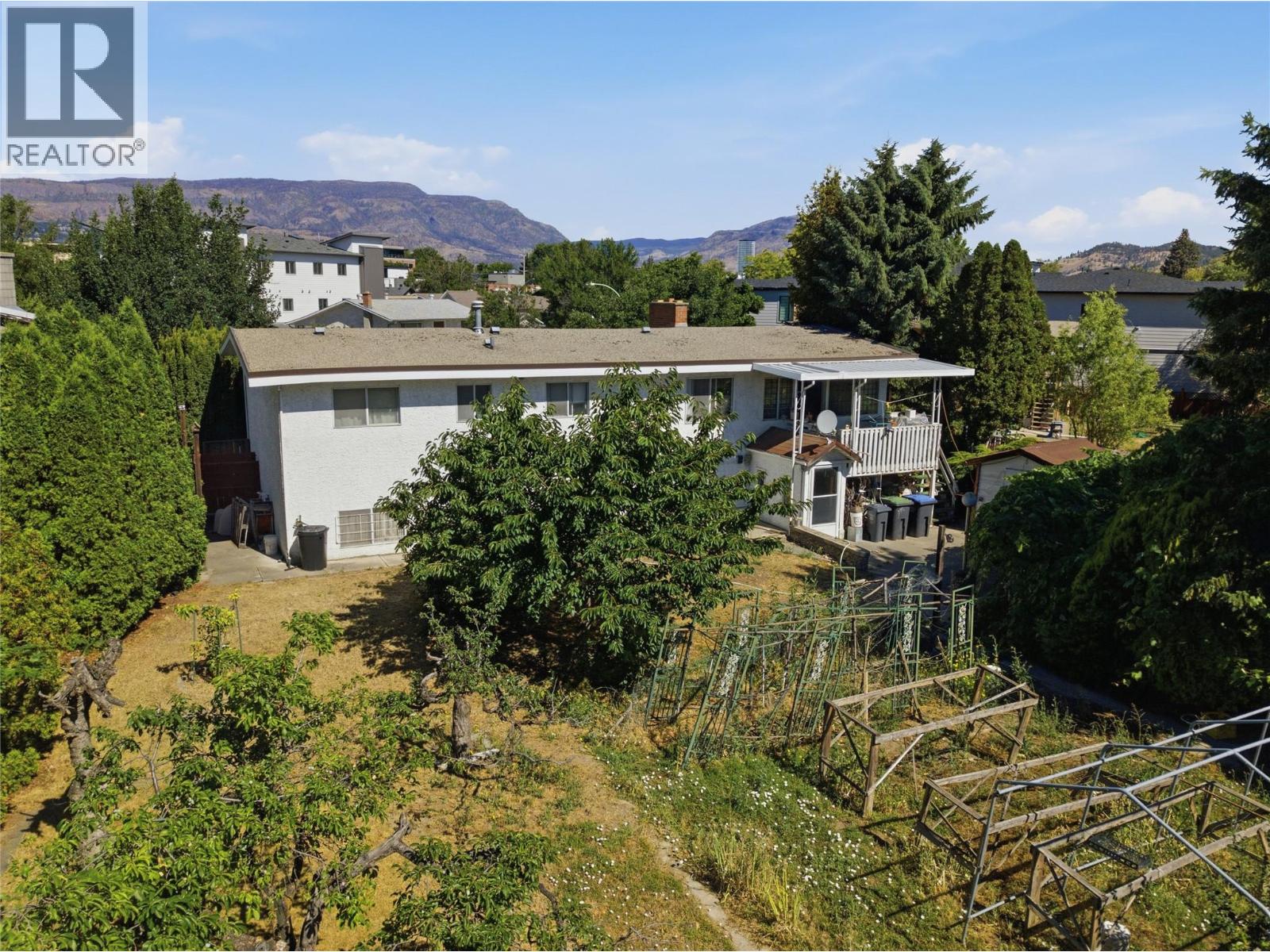 766 Coopland Crescent - 3