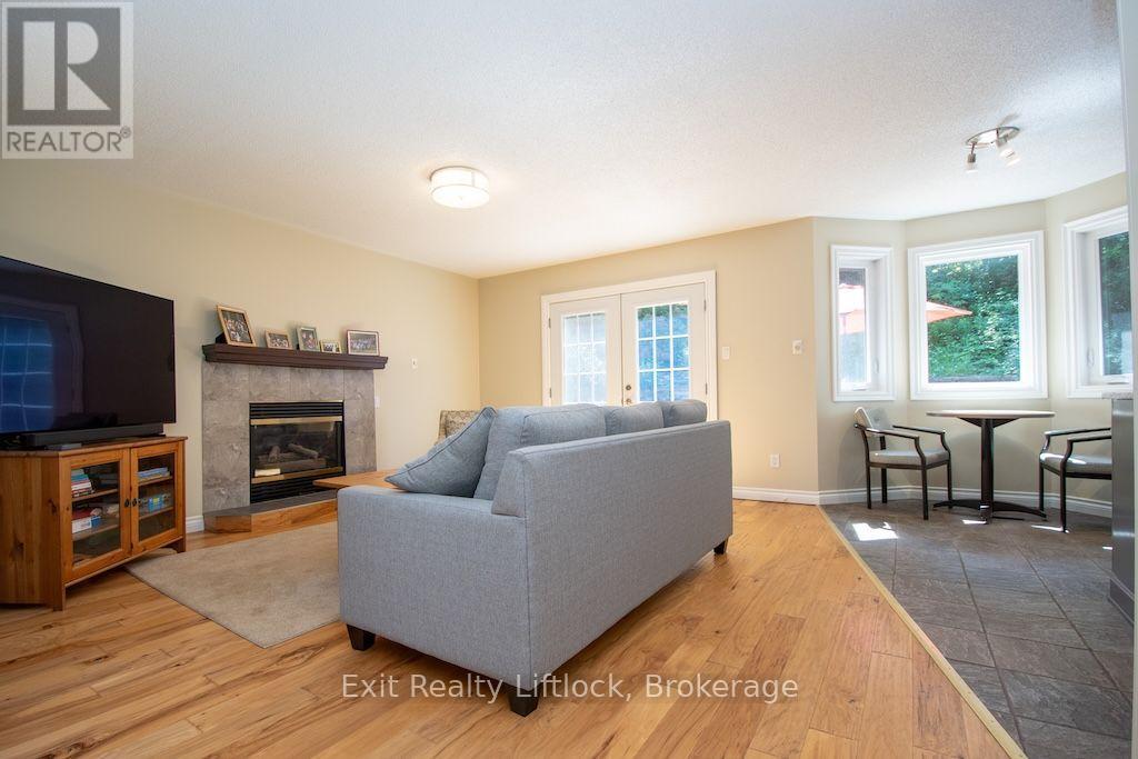 3133 FRANCES STEWART ROAD - 20
