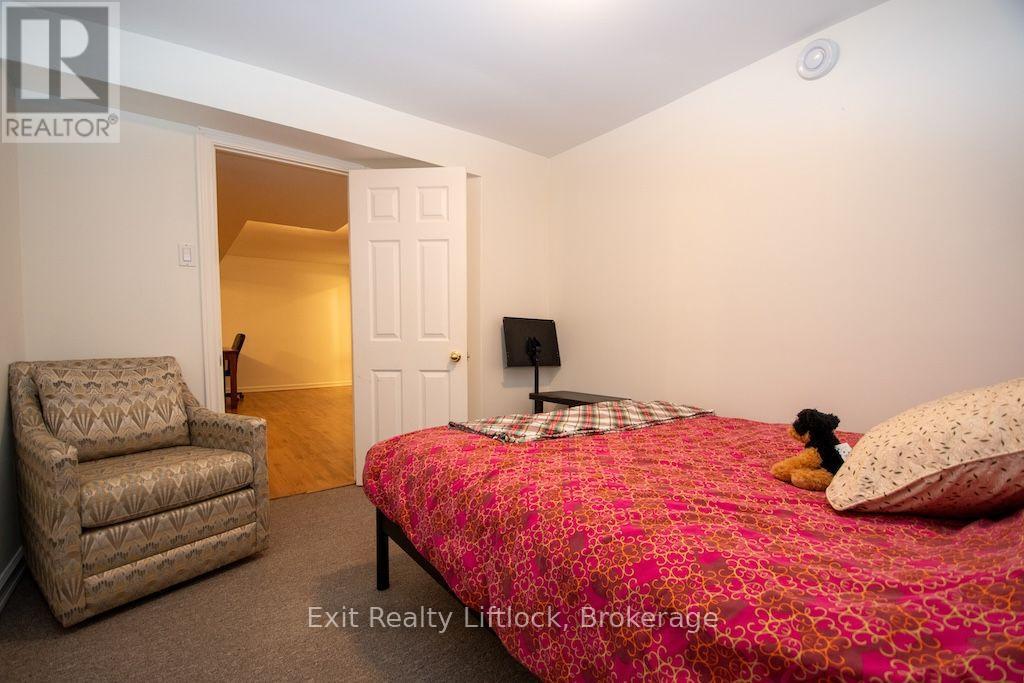 3133 FRANCES STEWART ROAD - 34
