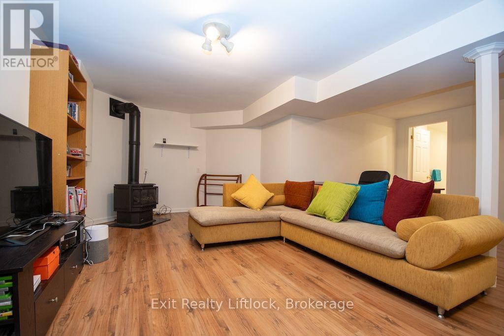 3133 FRANCES STEWART ROAD - 38