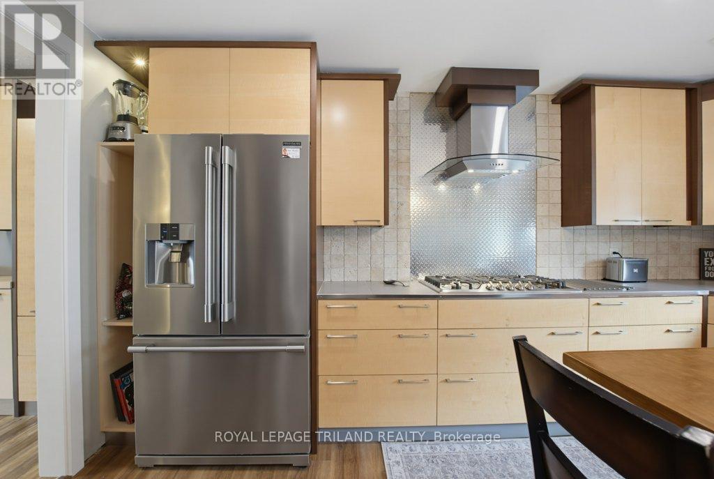 185 CENTENNIAL AVENUE - 22