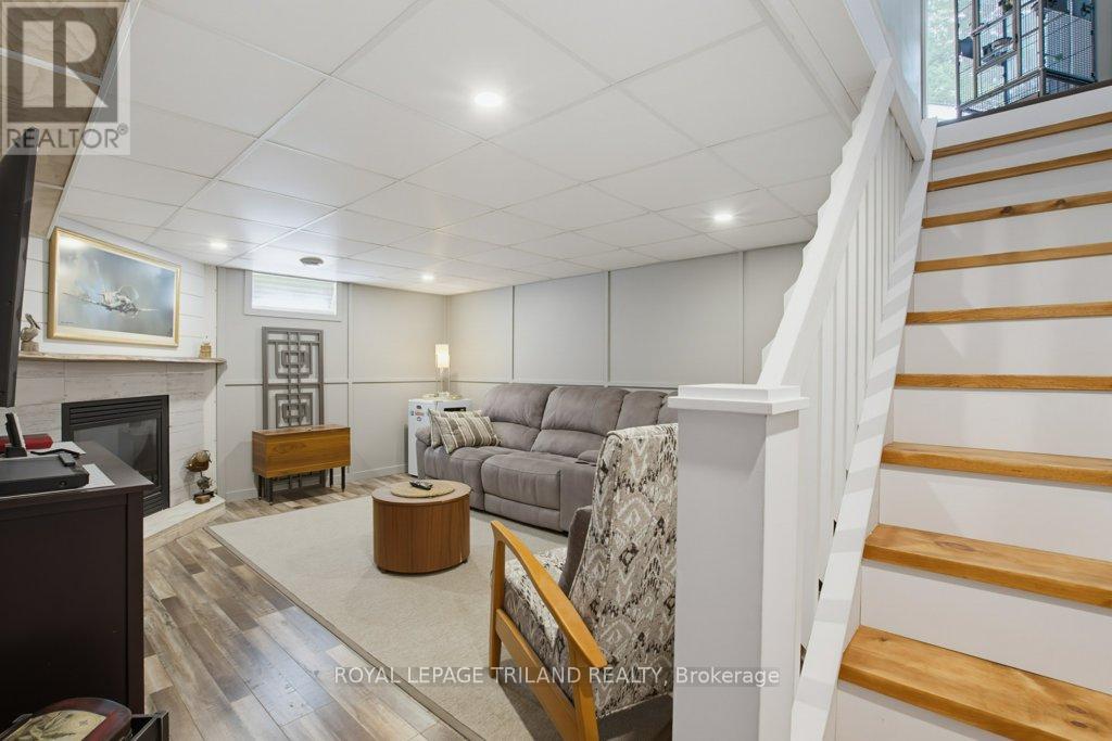 185 CENTENNIAL AVENUE - 32