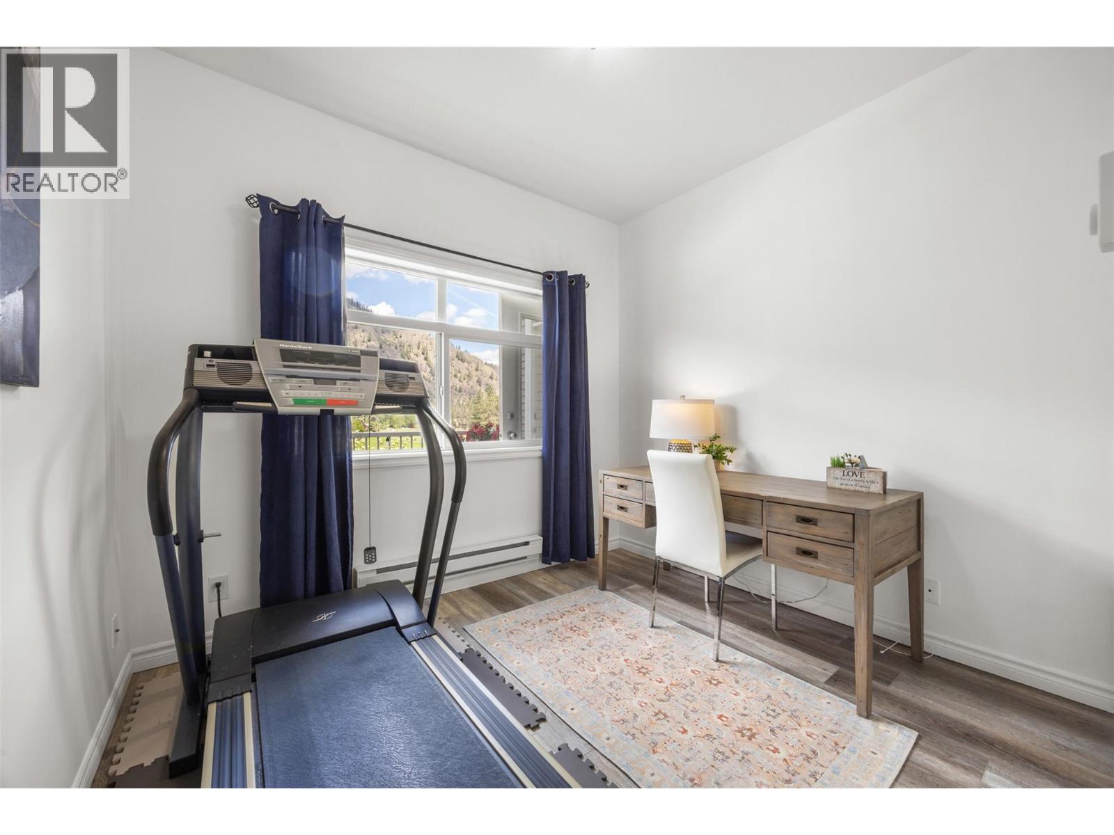 #204 2523 Shannon View Drive - 24