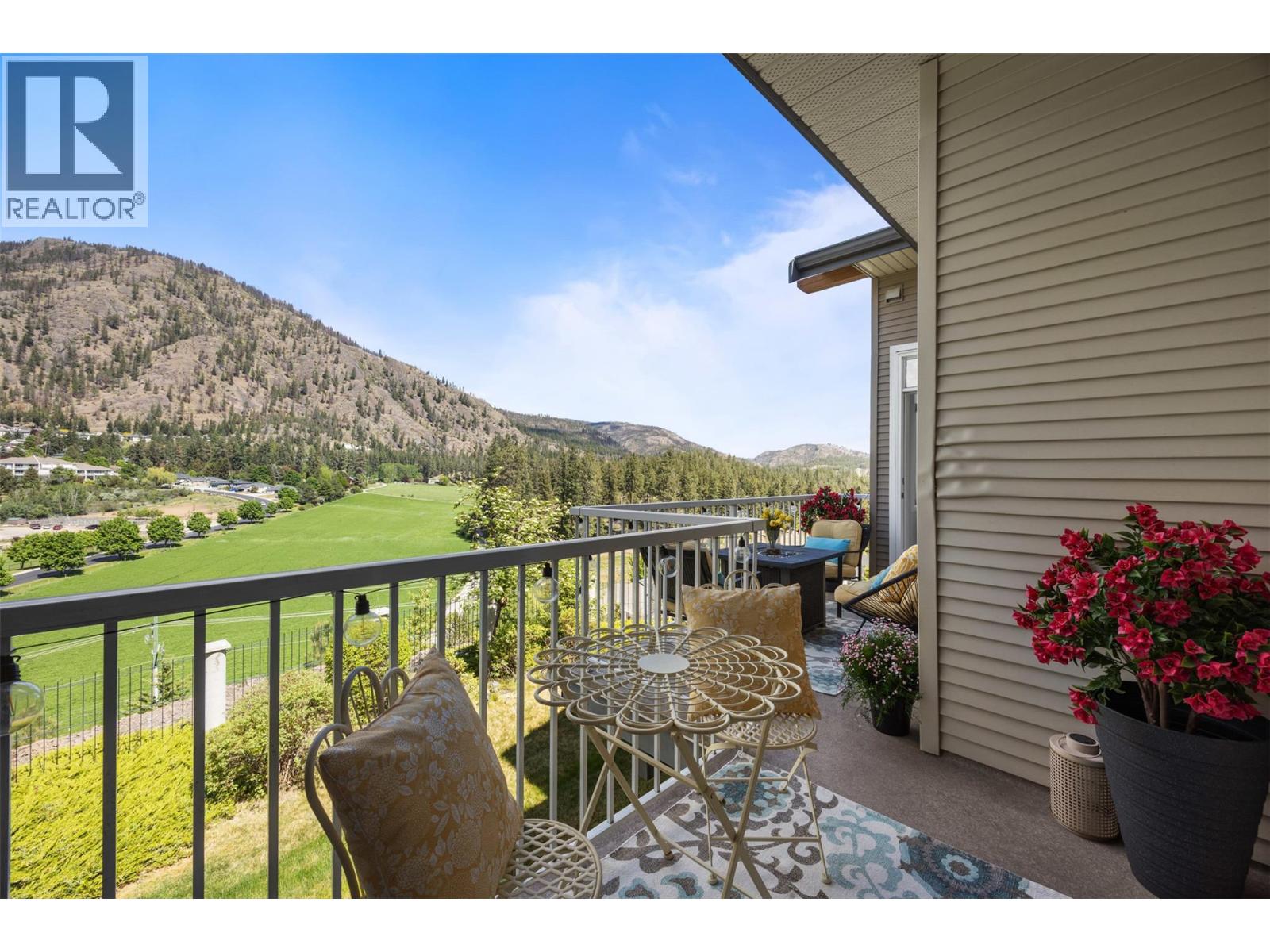 204 2523 Shannon View Drive, West Kelowna