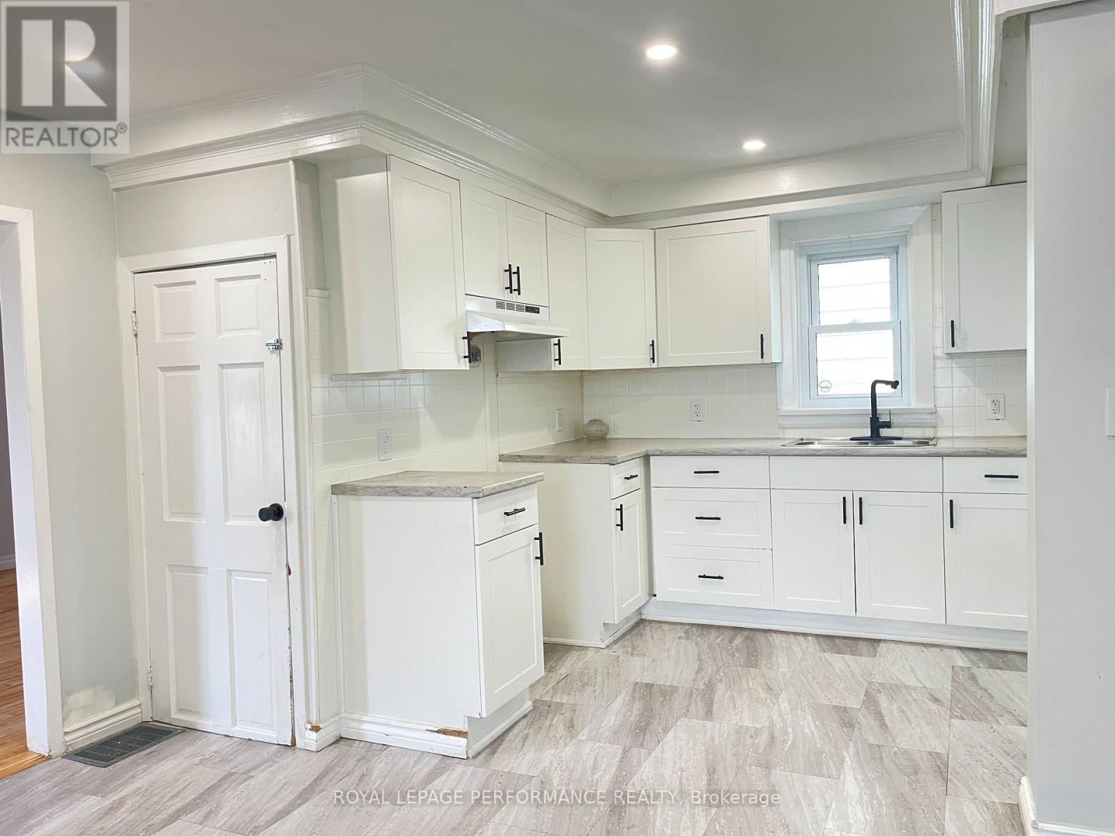 205 GUY STREET - 7