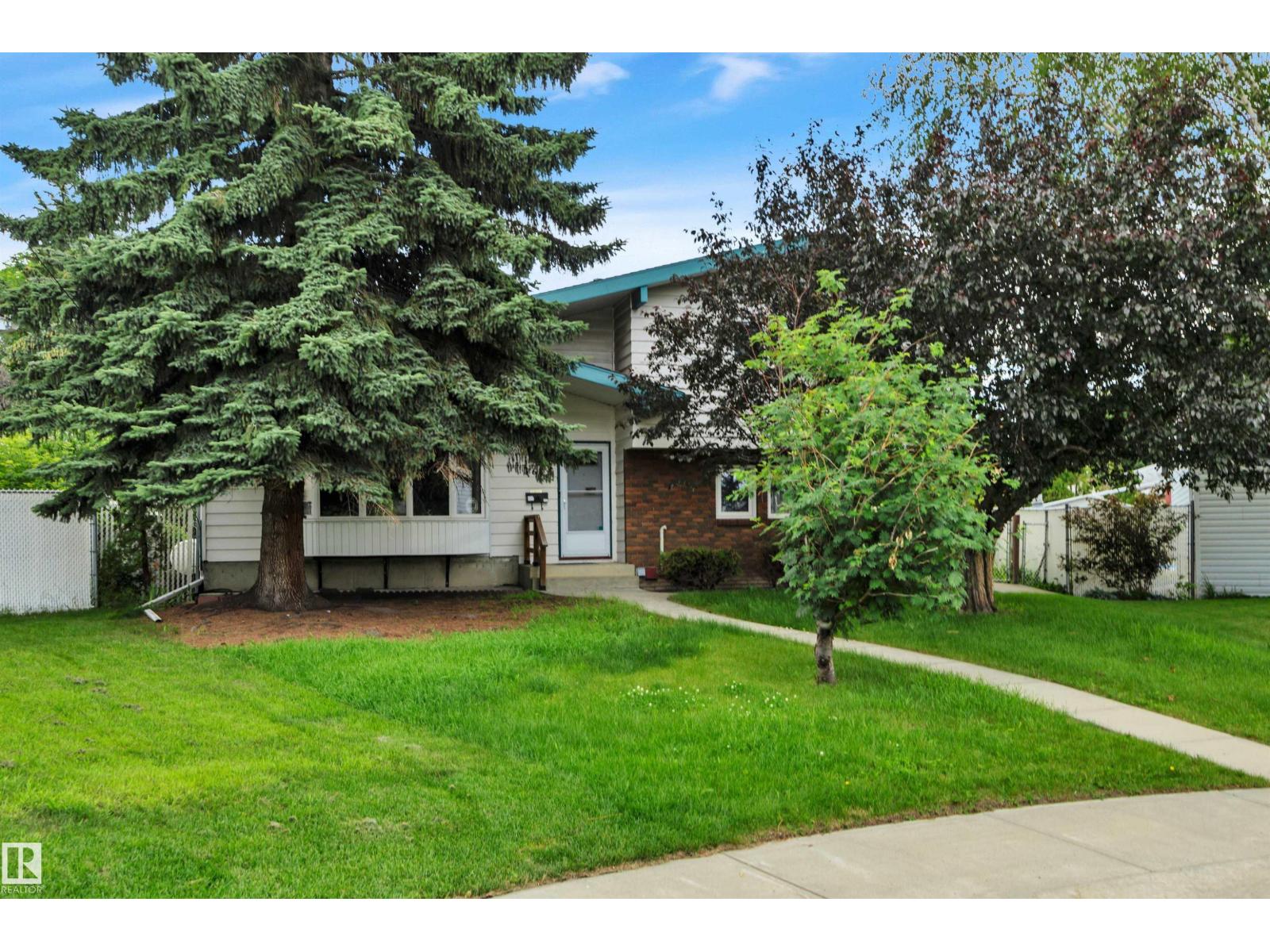 7604 149 AV NW - 1