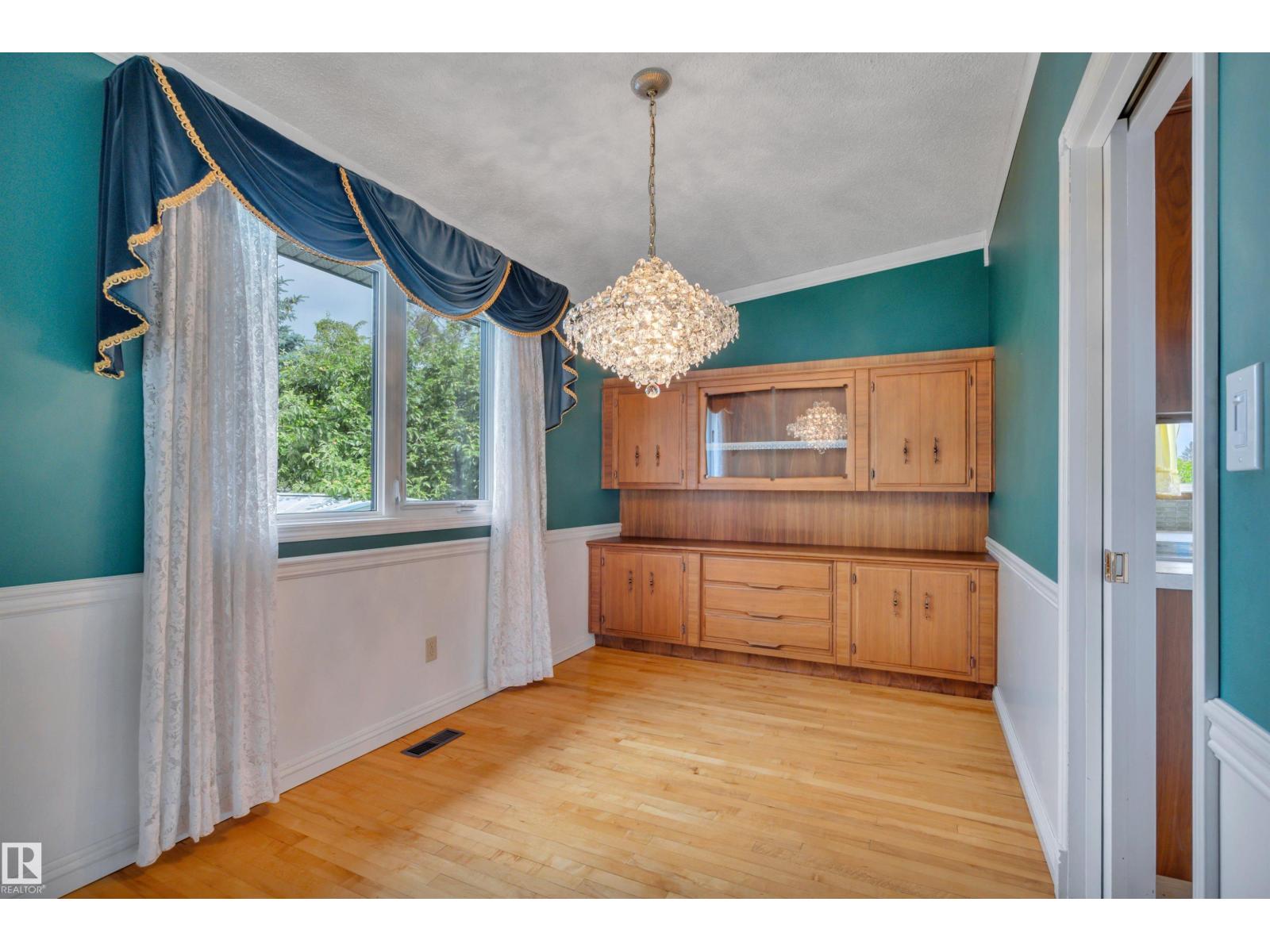 7604 149 AV NW - 11