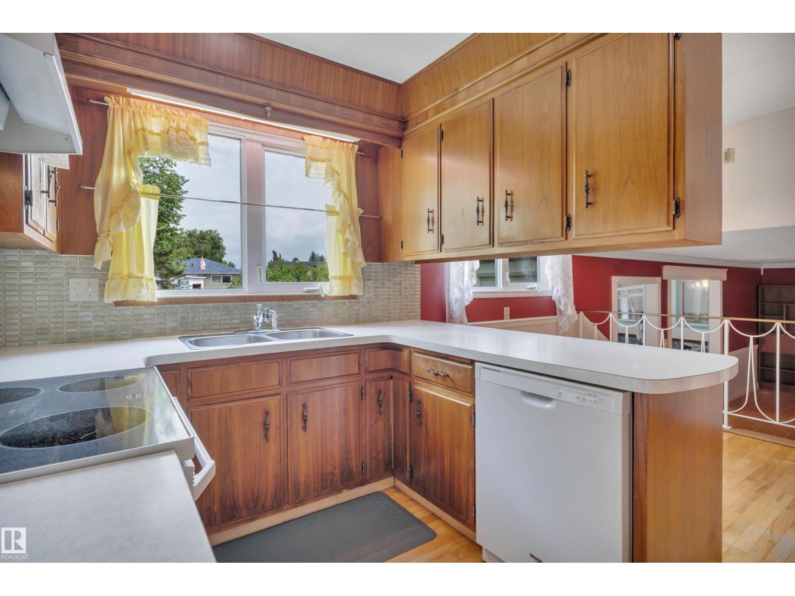 7604 149 AV NW - 13