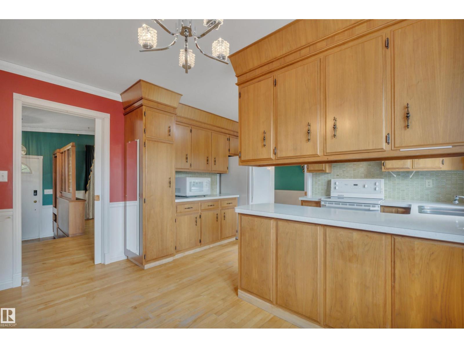 7604 149 AV NW - 16