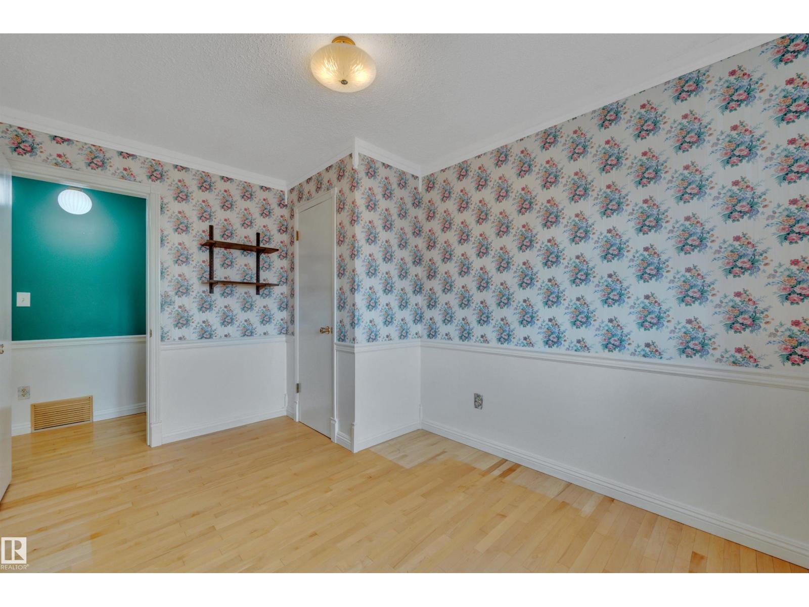 7604 149 AV NW - 36