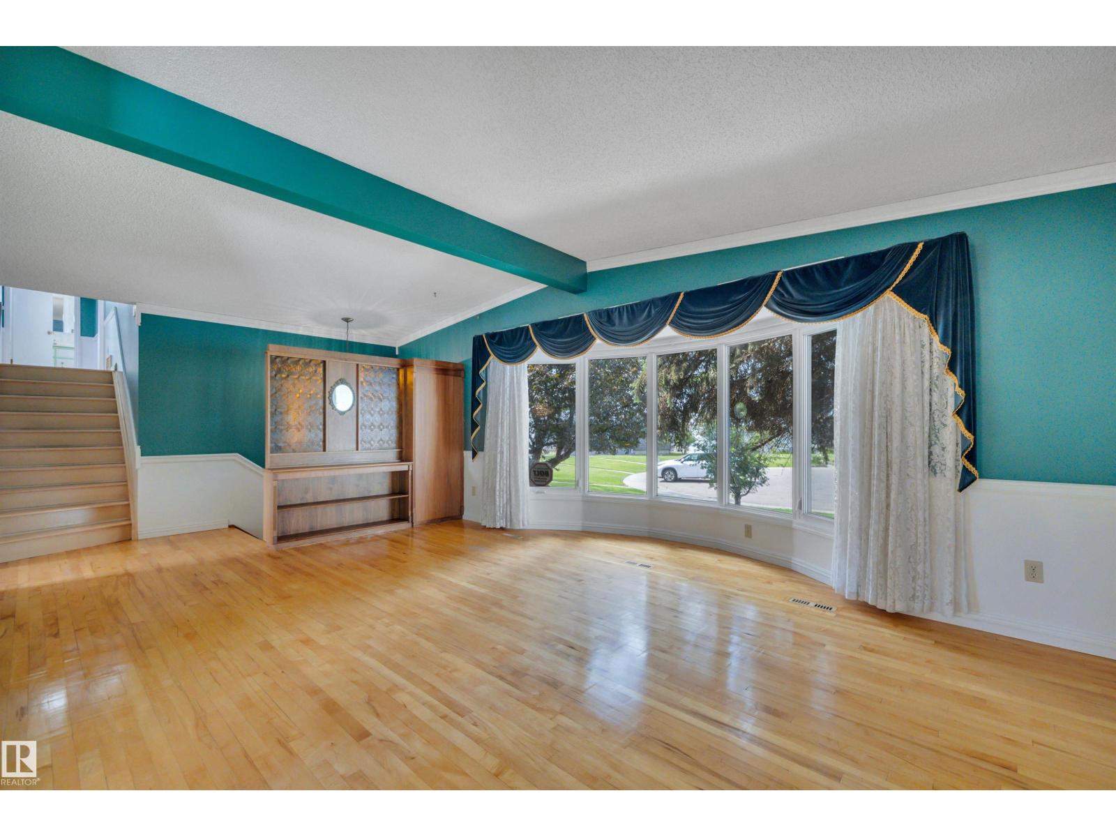 7604 149 AV NW - 9